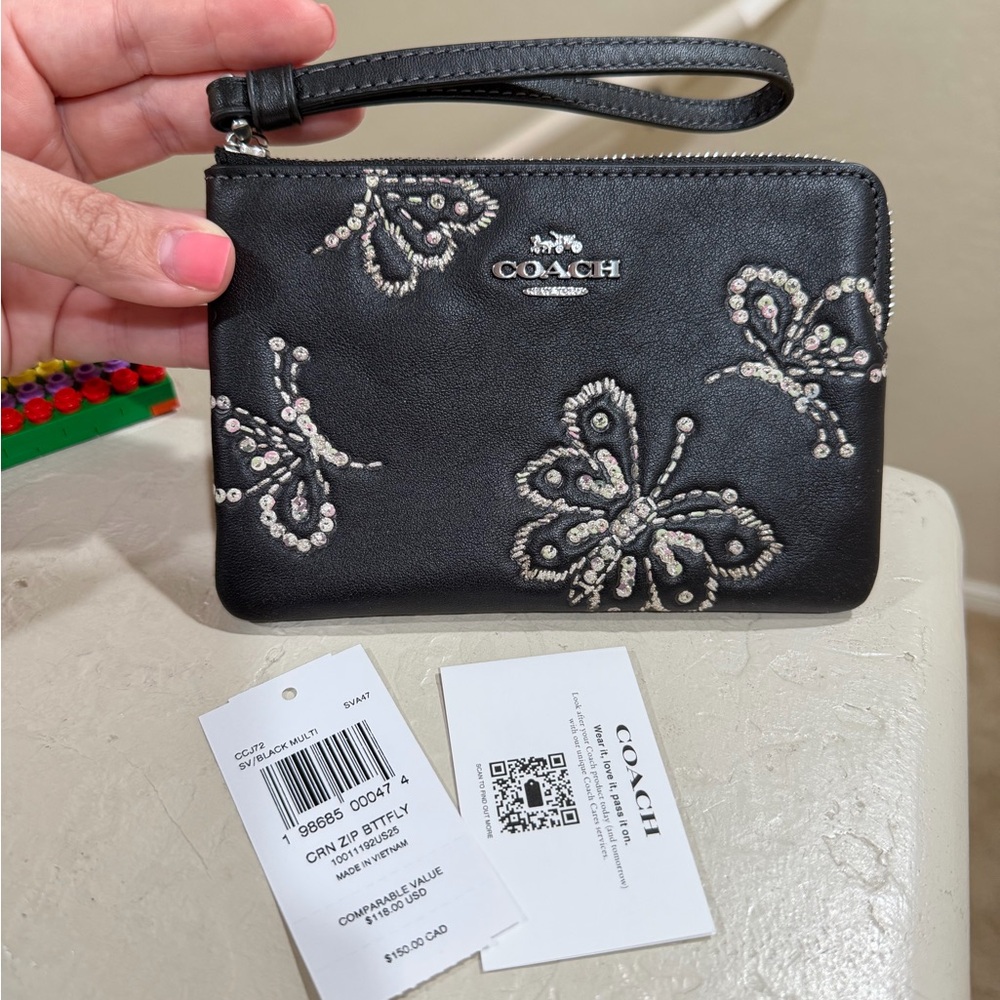 Coach Corner Zip Butterfly Wallet NEW
